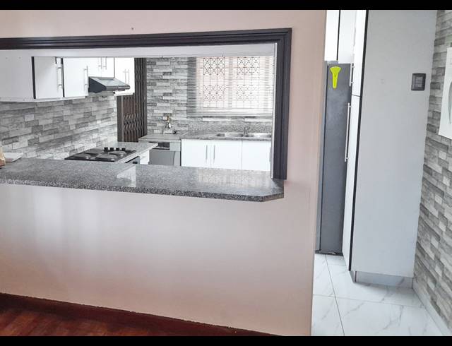 4 BEDROOM HOUSE FOR SALE IN BLUFF